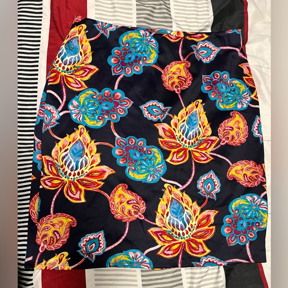 NYCC women’s skirt
